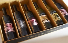 Moombaki Box